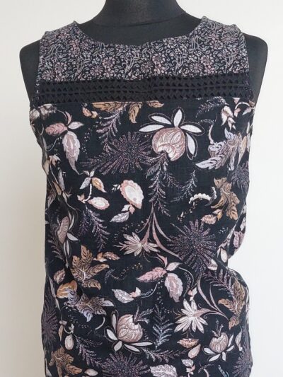 Przód bluzki - zdjęcie