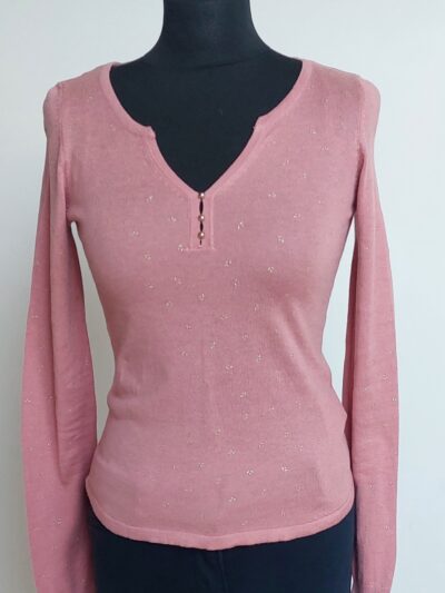 Sweterek przód - zdjęcie